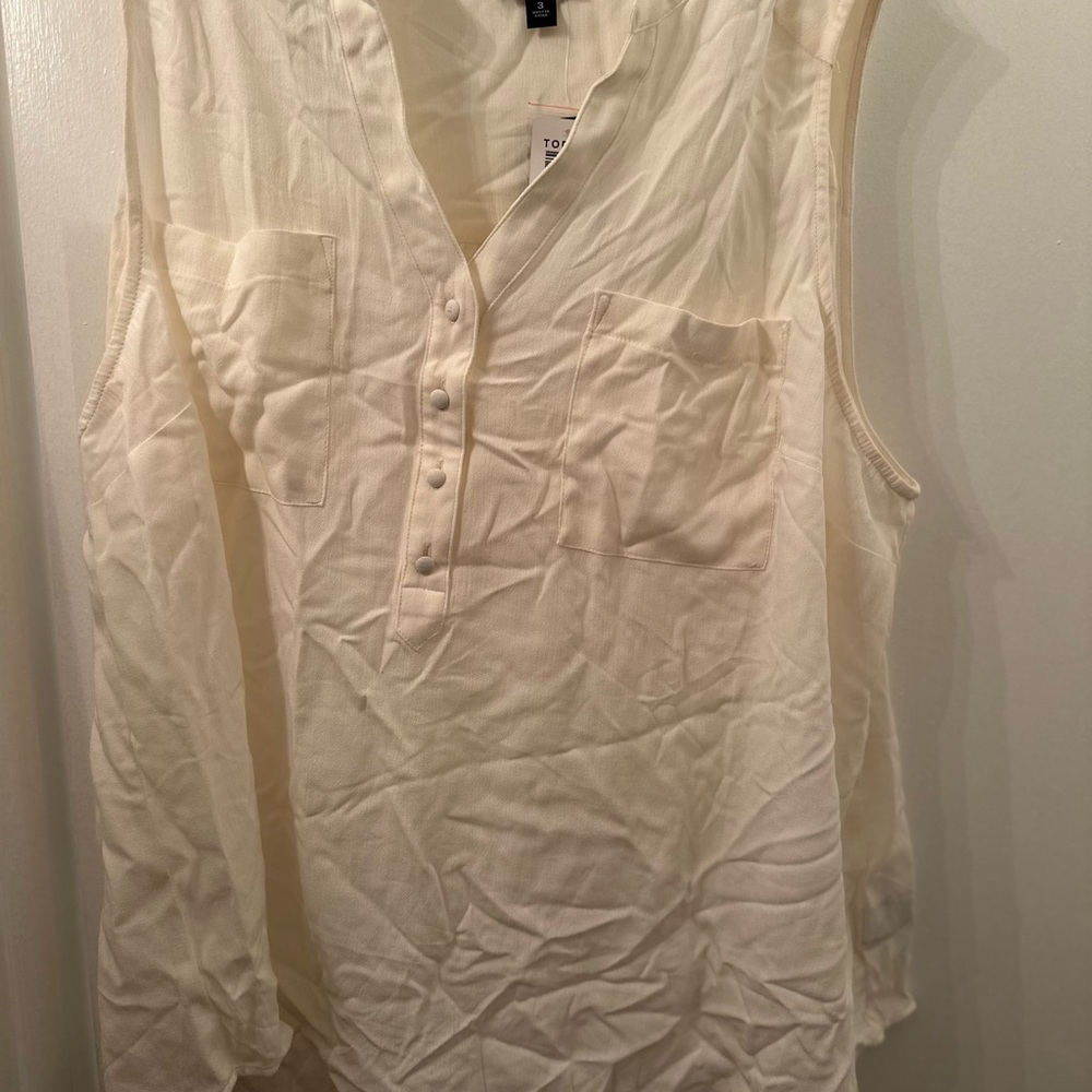 Cream Sleeveless Button-Up Blouse